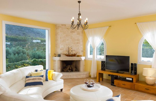 Sissi Villa | Villa Aphrodite 5-bed villa with heated pool and exotic garden