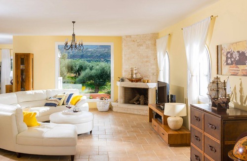 Sissi Villa | Villa Aphrodite 5-bed villa with heated pool and exotic garden