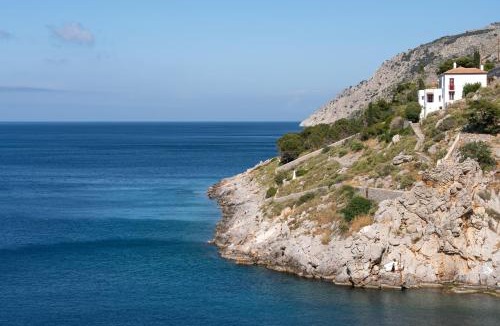 Hydra Villa | Villa Aqua Vista with private seafront