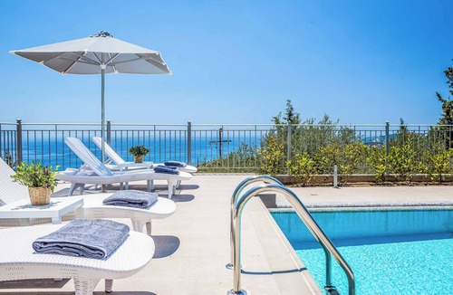 Leivathos Villa | Villa Aris - Three Bedroom Villa, Sleeps 6