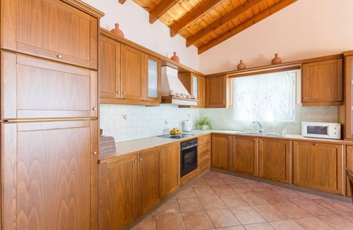 Katavolos Villa | Villa Armandos - Three Bedroom Villa, Sleeps 6