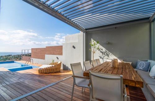 Kropia Apartment | Villa Azzura with sea view & private pool at Athens Riviera
