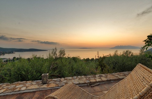 Melissopetra House | Villa Bamour |Two-bedroom House