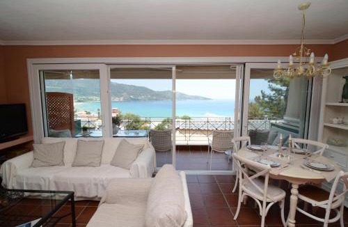 Chrisi Akti House | Villa Blue
