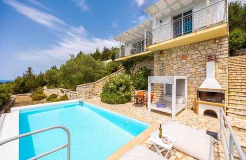 Ieromonachos Villa | Villa Bougainvillea - One Bedroom Villa, Sleeps 3