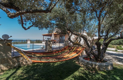 Kato Stalos Villa | Villa Chara Chania | Private Villa with Pool and Sea Views