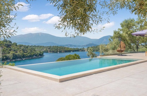 Meganisi Villa | Villa Chriselia - 3 Bedrooms With Sea Access