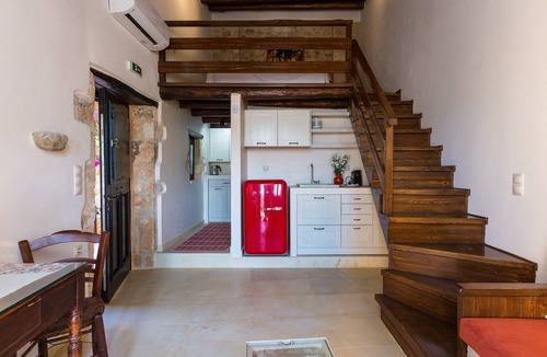 Achlades Villa | Villa complex nearby Rethymno with stunning countryside views!