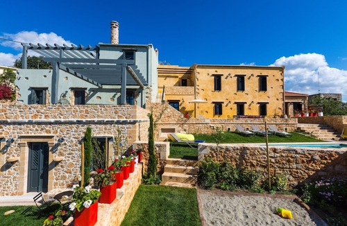Achlades Villa | Villa complex nearby Rethymno with stunning countryside views!