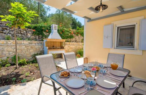 Rantatika Villa | Villa Constadina Large Private Pool AC WiFi