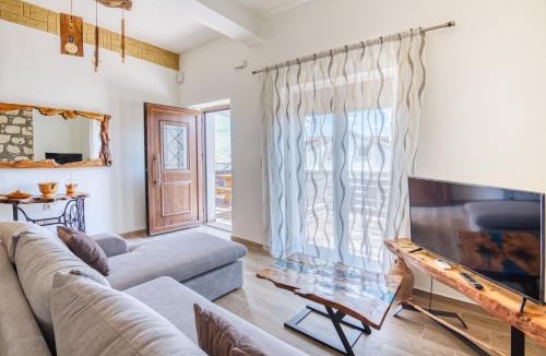 Soroni Villa | Villa Crypty