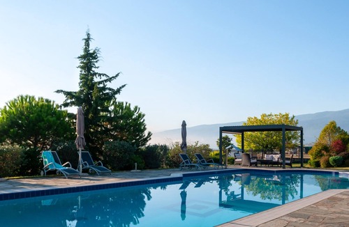 Dio-Olympos House | Villa Dafne-Sea and Mountain View