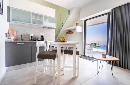 Koutsounari Apartment | Villa Daniela Apartments with pool and seaview
