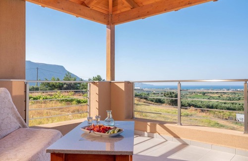 Malevizi Villa | Villa David with private pool