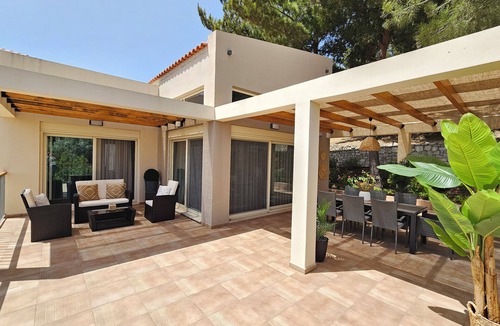 Armenoi Villa | Villa Del Monte - Where modern elegance meets the serenity of nature.