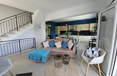 Petaleia Villa | Villa dionysus