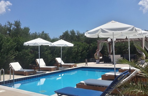 Agrilia Villa | Villa Eleon with private pool, BBQ and beautiful garden.