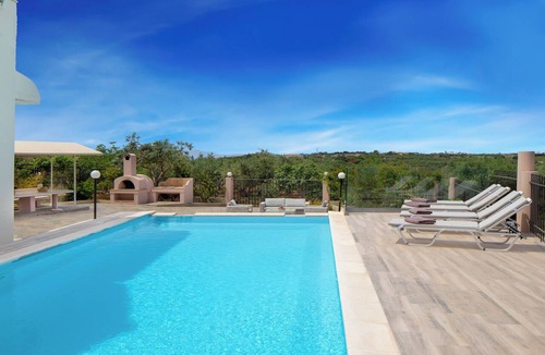 Chorafakia Villa | Villa Elihrisos-Quiet & Spacious Villa | Large Private Heated Pool & Hot Tub