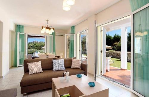 Archangelos Villa | Villa Ermis Springs by Villa Plus
