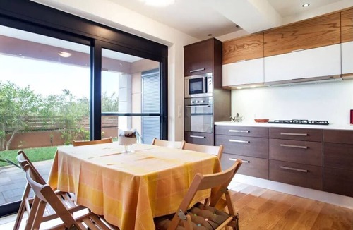 Koutouloufari Villa | Villa Erondas at Koutouloufari overlooking the Aegean Sea