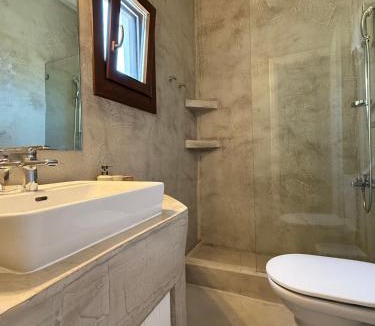Vourkari Villa | Villa Faros Vourkari Kea with private pool and stunning views