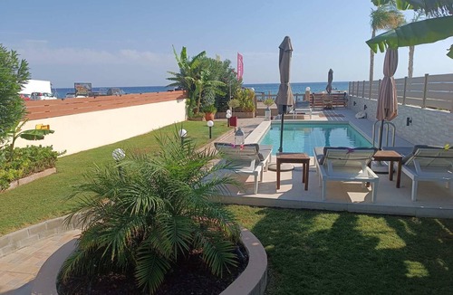 Lardos Villa | Villa Fay on the beach