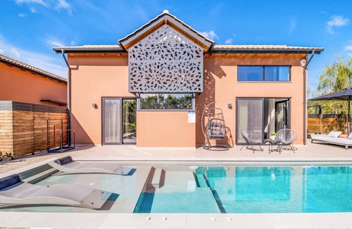 Lygia Villa | Villa Fire - Two Bedroom Villa, Sleeps 4