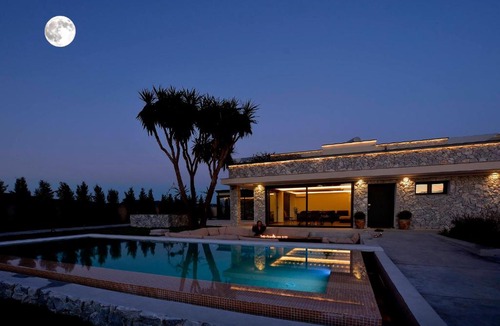 Linia Villa | Villa Flamingo - 4 bedrooms - Private Pool - Next to renowned Issos Beach & Lake Korission