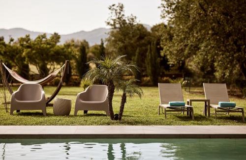 Alikianos Villa | Villa Fuerte Chania - Including Two 7-seater Vans, Airport Shuttle