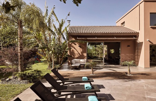 Alikianos Villa | Villa Fuerte, Heated pool, Amazing Yard