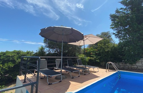 Adelianos Kampos Villa | Villa George, on Beach Front