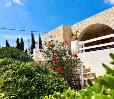 Aliki House | Villa Giorgianna -near Aliki beach with pool