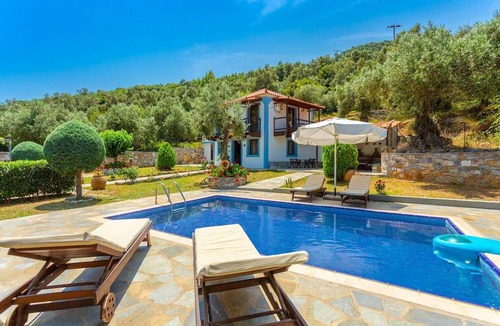 Skopelos Town Villa | Villa Glysteri: Large Private Pool, Walk to Beach, A/C