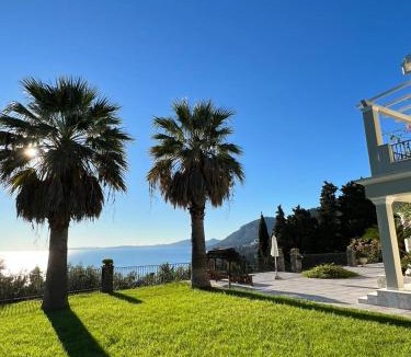 Perama Villa | Villa Grosse Sea and Mountains View