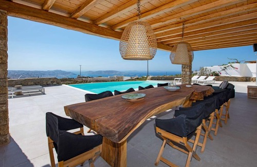Agios Stefanos House | Villa Gwen perfect for friends or family in great location/beautiful views