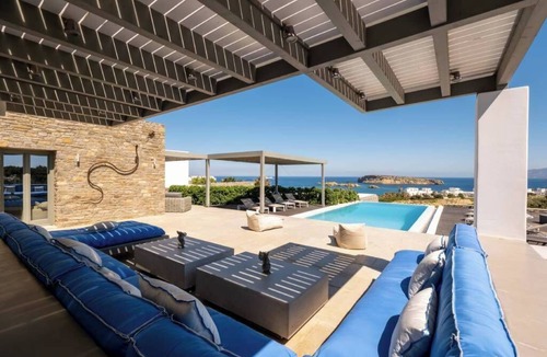 Santa Maria Villa | Villa Half Moon on Paros - close to the golden beach of Santa Maria!