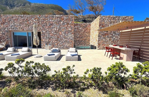 Kamari Villa | Villa Helionira