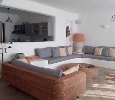 Koundouros Villa | Villa Heliophilia