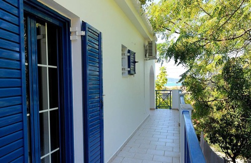 Gialova Villa | Villa Hetty with seaview at the Bay of Navarino