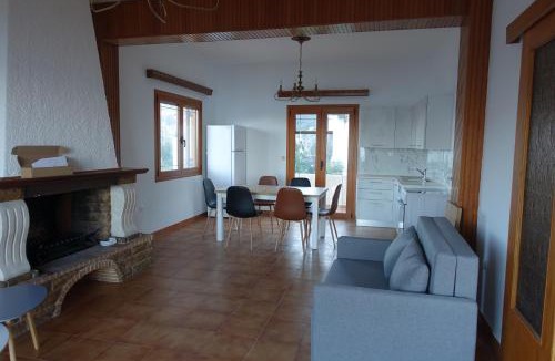 Troizinia Apartment | Villa in Kalloni direkt am Meer, tolle Aussicht