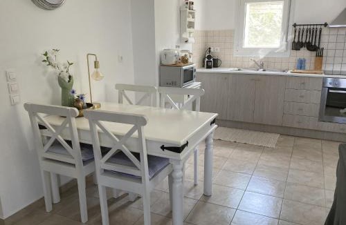Kirianna Villa | Villa in Loutra with Sea View and Pool