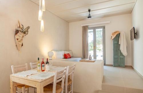 Koutouloufari Hotel | Villa Iokasti