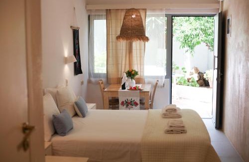 Koutouloufari Hotel | Villa Iokasti
