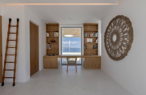 Antiparos Villa | Villa Ismelda - Six Bedroom Villa, Sleeps 14
