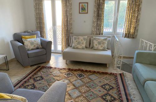 Petaleia House | Villa Jasmine, Sea and Mountain View in peaceful hamlet