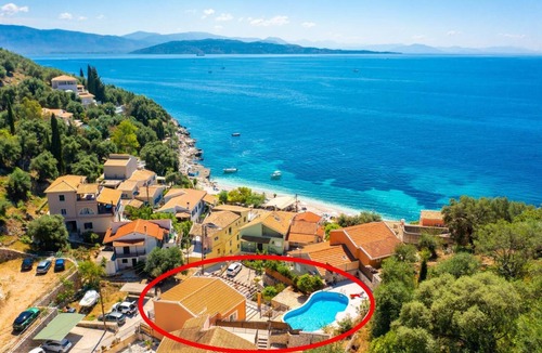 Katavolos Villa | Villa Konstantinos - Three Bedroom Villa, Sleeps 8