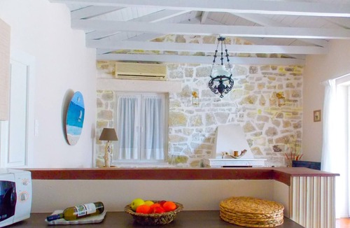 Vlachopoulatika House | Villa Labovitsa in Paxi