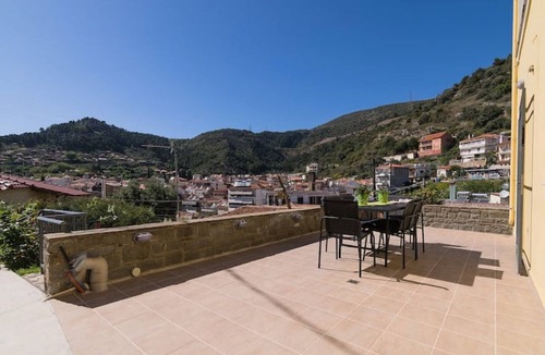 Gefira Mpania Villa | Villa Lepanto(3 bdrm-3 wc, parking, central-quiet)