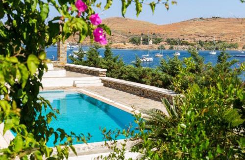 Vourkari Villa | Villa Liana