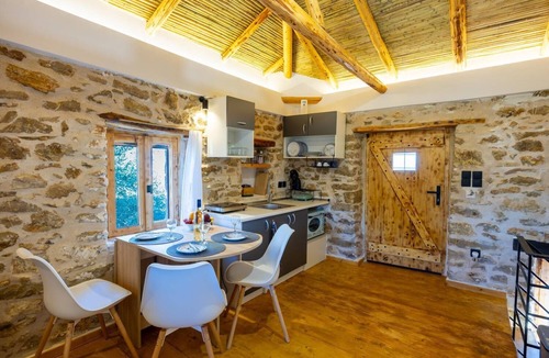 Petalidi Villa | Villa Liana - One Bedroom Villa, Sleeps 3